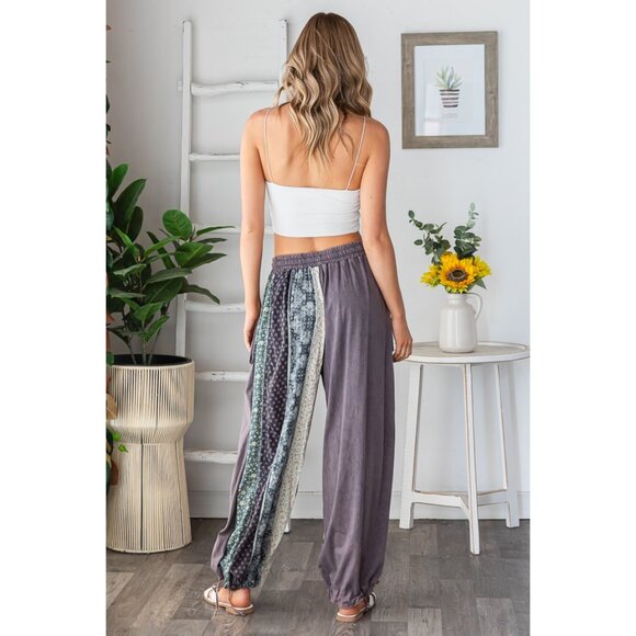 The Oli & Hali Washed Mixed Print Wide Leg Pants Size Small - Picture 4 of 7